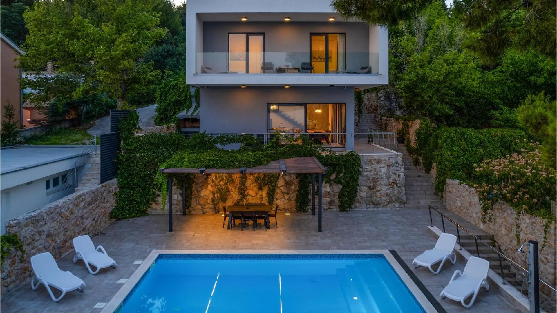 度假居 Villa Karla 珀塞达耶